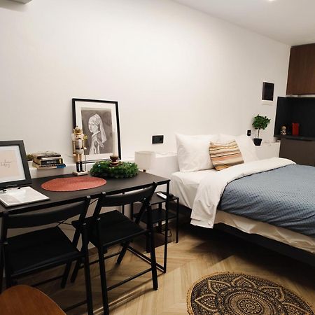 Down Town Luxurious Apartments 7 Александруполис Екстериор снимка